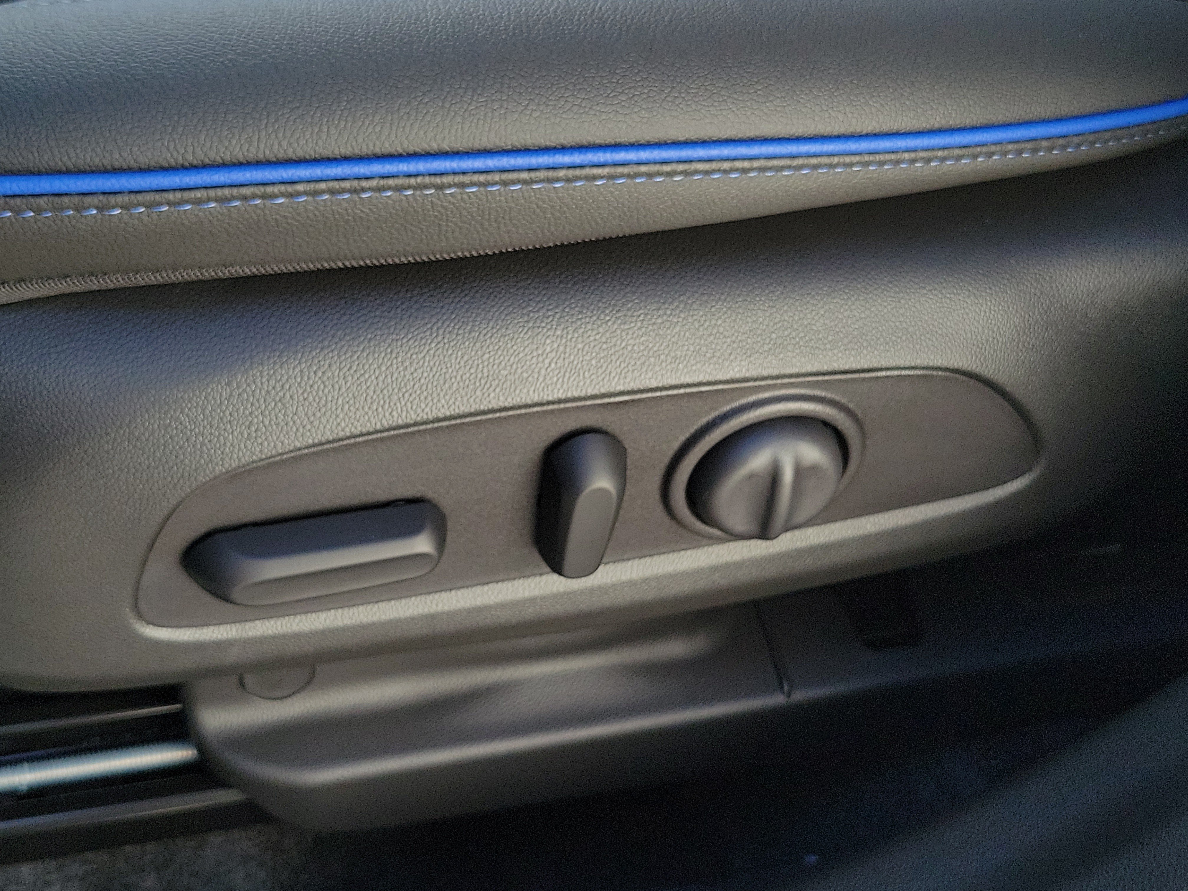 New 2026 Buick Envista Sport Touring w/ Convenience I Package FWD image 23