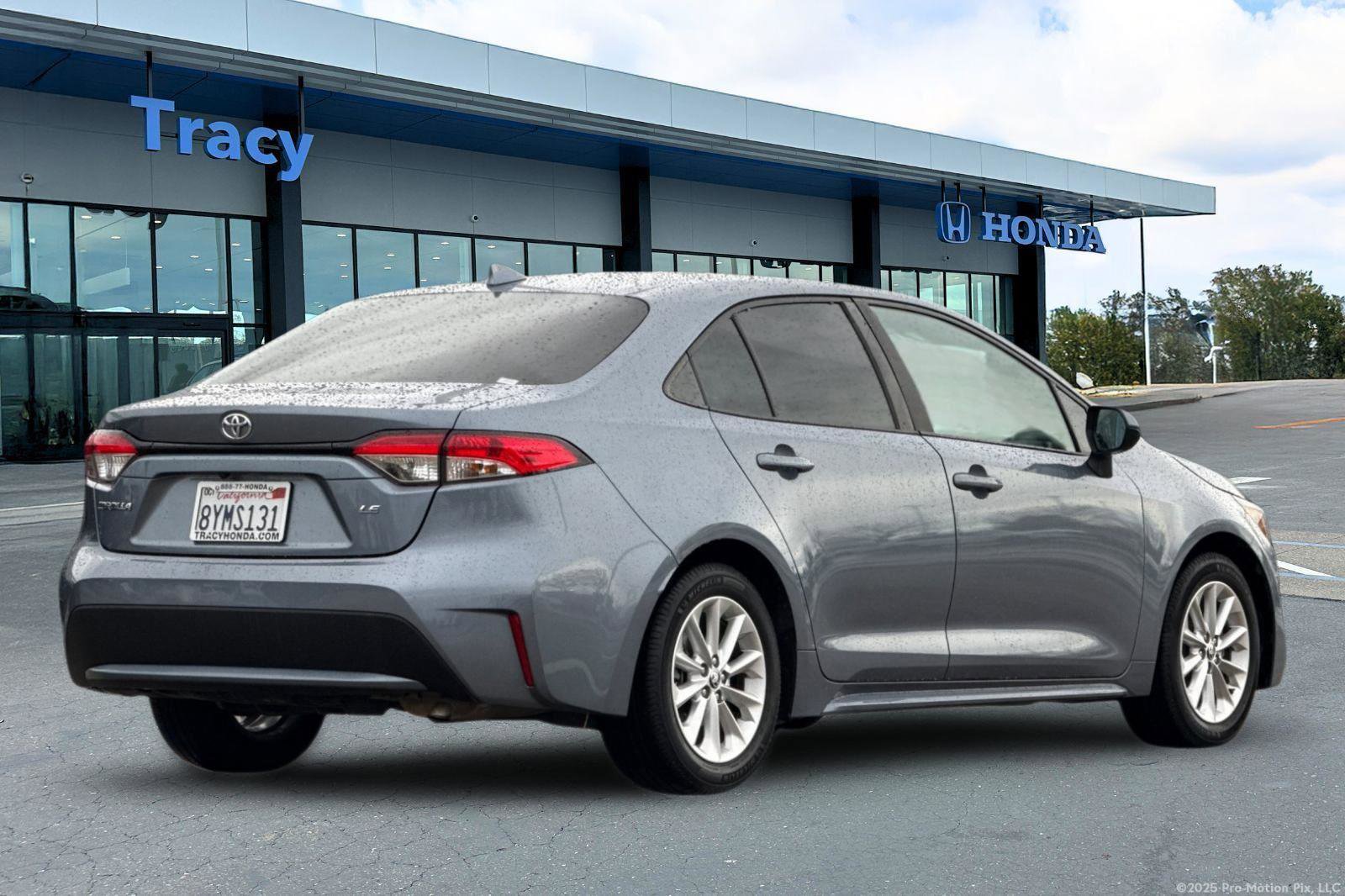 Used 2022 Toyota Corolla LE image 6
