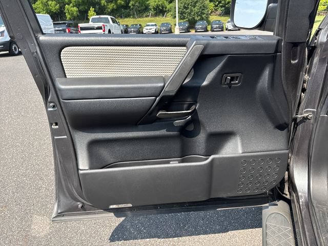Used 2011 Nissan Titan PRO-4X AWD/4WD image 22