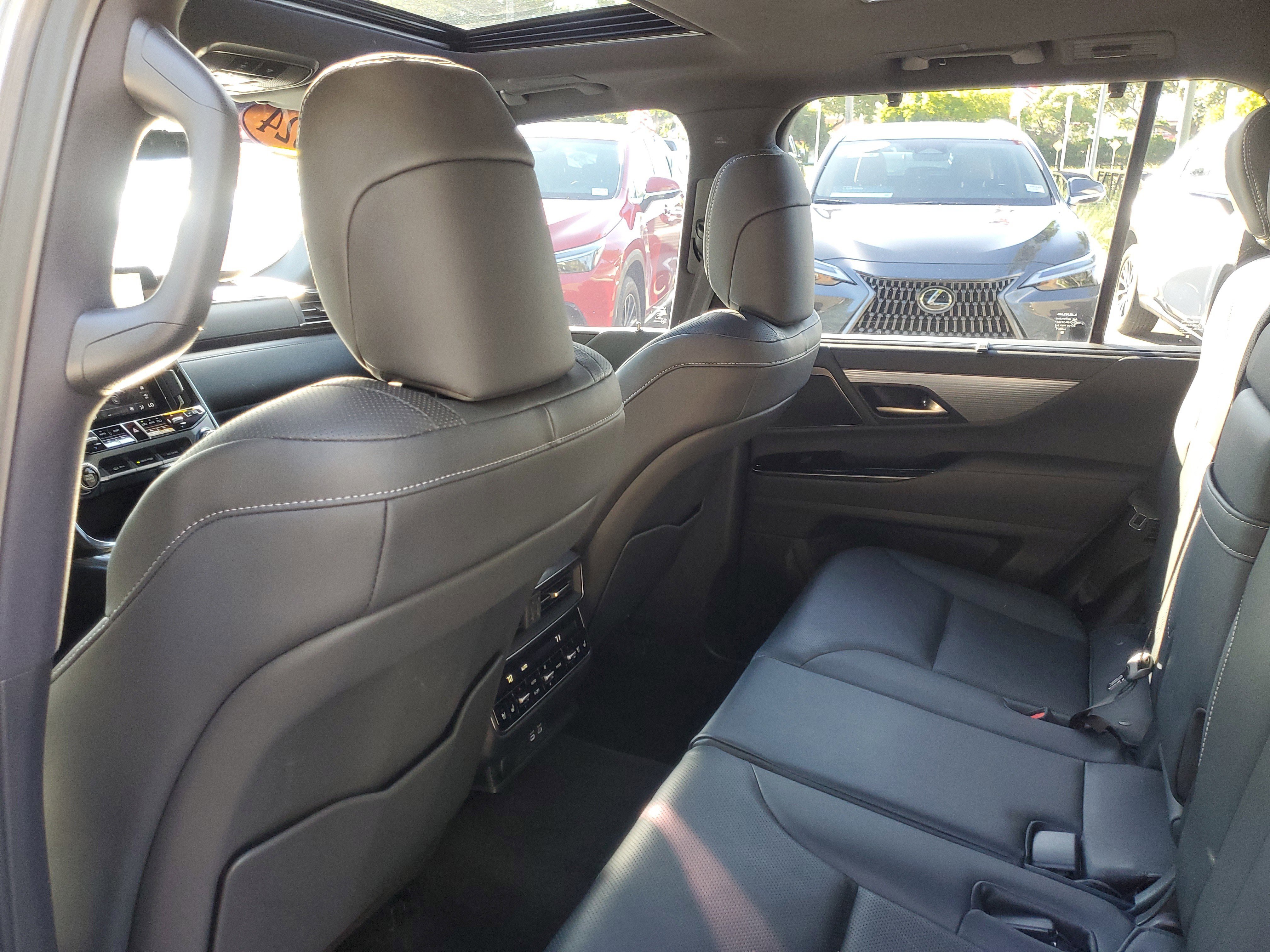Used 2024 Lexus LX 600 F Sport image 15