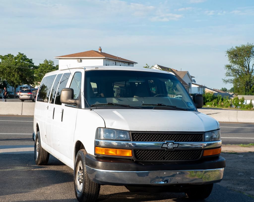 Used 2016 Chevrolet Express 3500 LT w/ LT Preferred Equipment Group RWD image 1