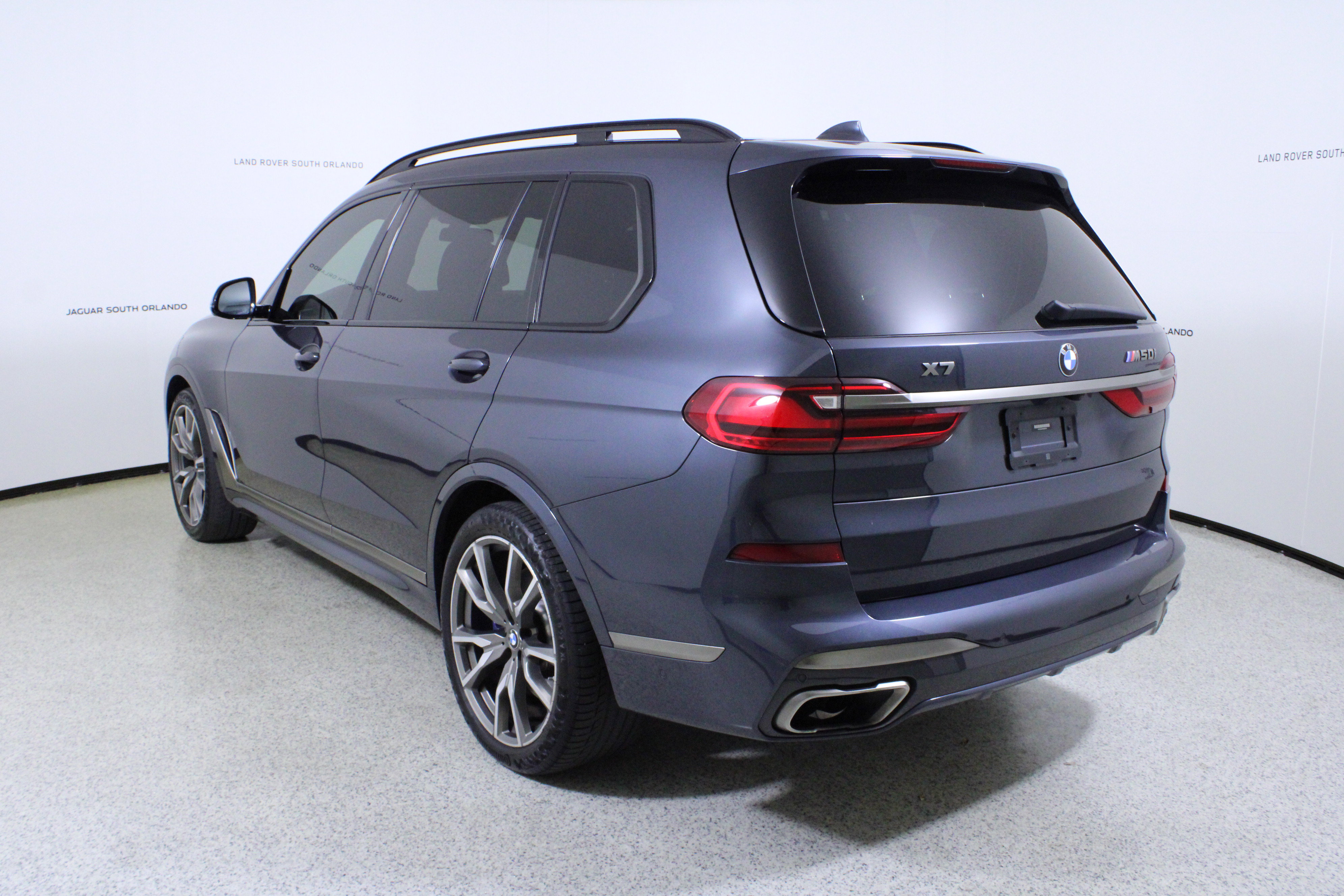 Used 2022 BMW X7 M50i image 5