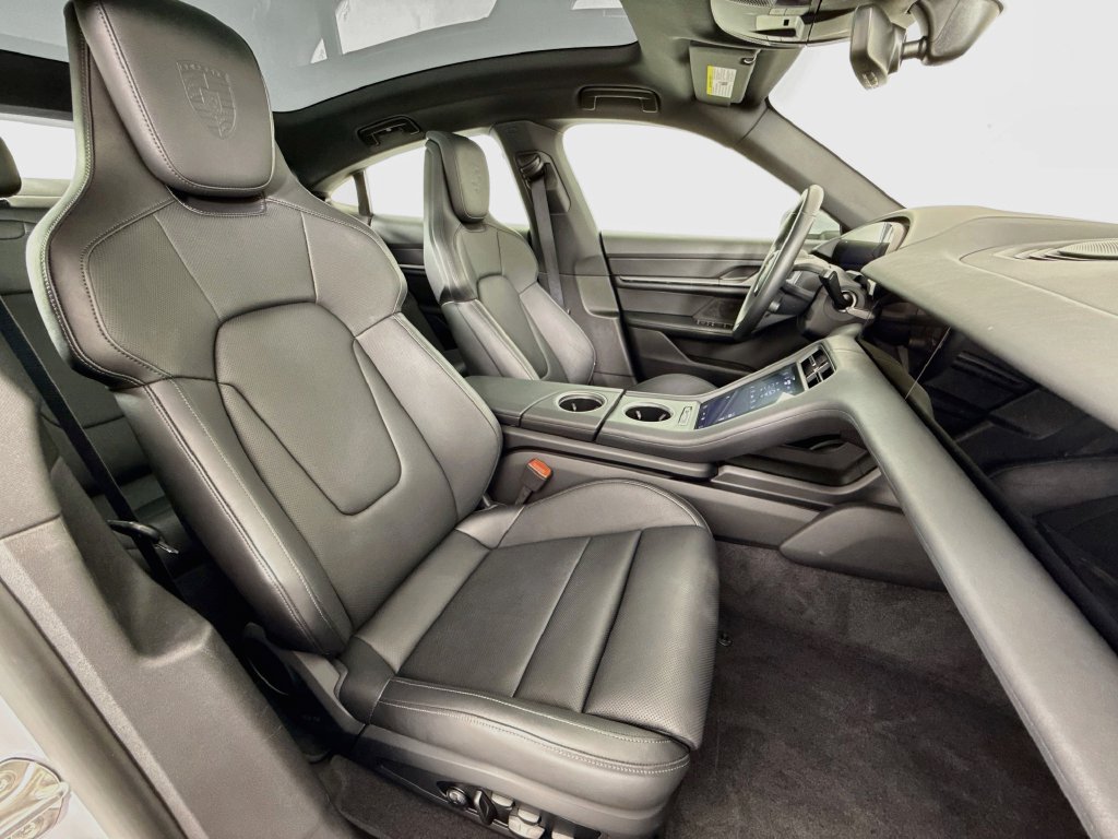 Certified 2025 Porsche Taycan RWD image 29