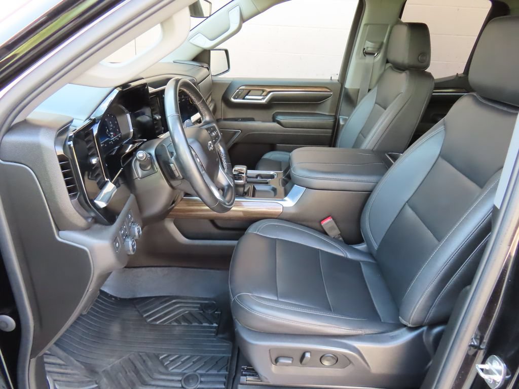 Certified 2024 Chevrolet Silverado 1500 RST w/ Convenience Package II AWD/4WD image 27