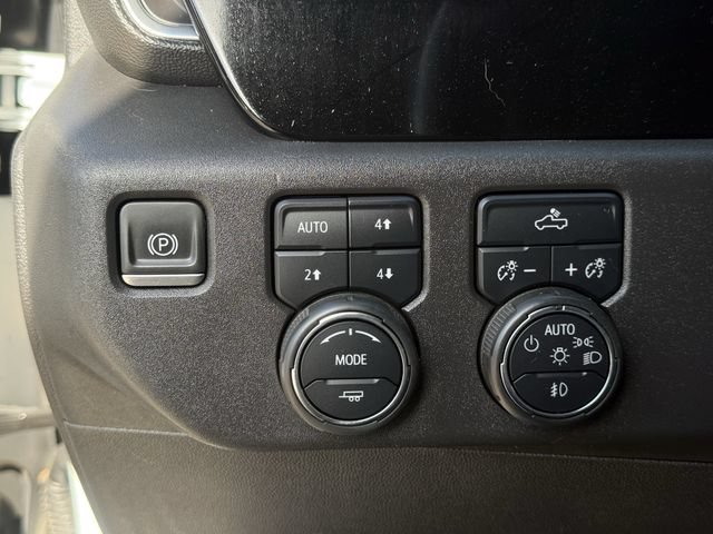 Used 2023 Chevrolet Silverado 1500 LT Trail Boss w/ Protection Package AWD/4WD image 23
