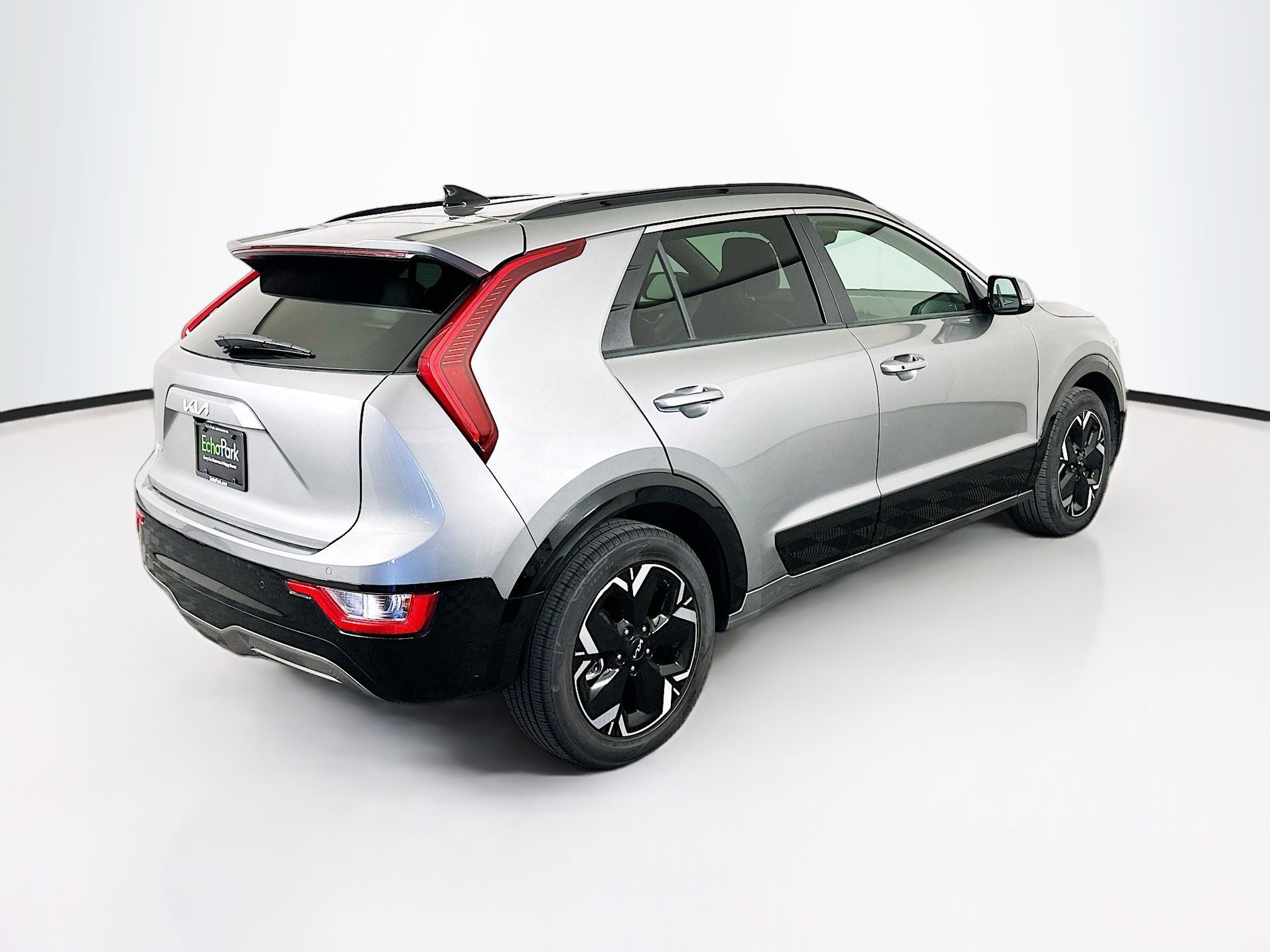 Used 2023 Kia Niro Wind w/ Wind Preserve Package FWD image 9