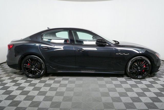 Used 2023 Maserati Ghibli Modena Q4 AWD/4WD image 34