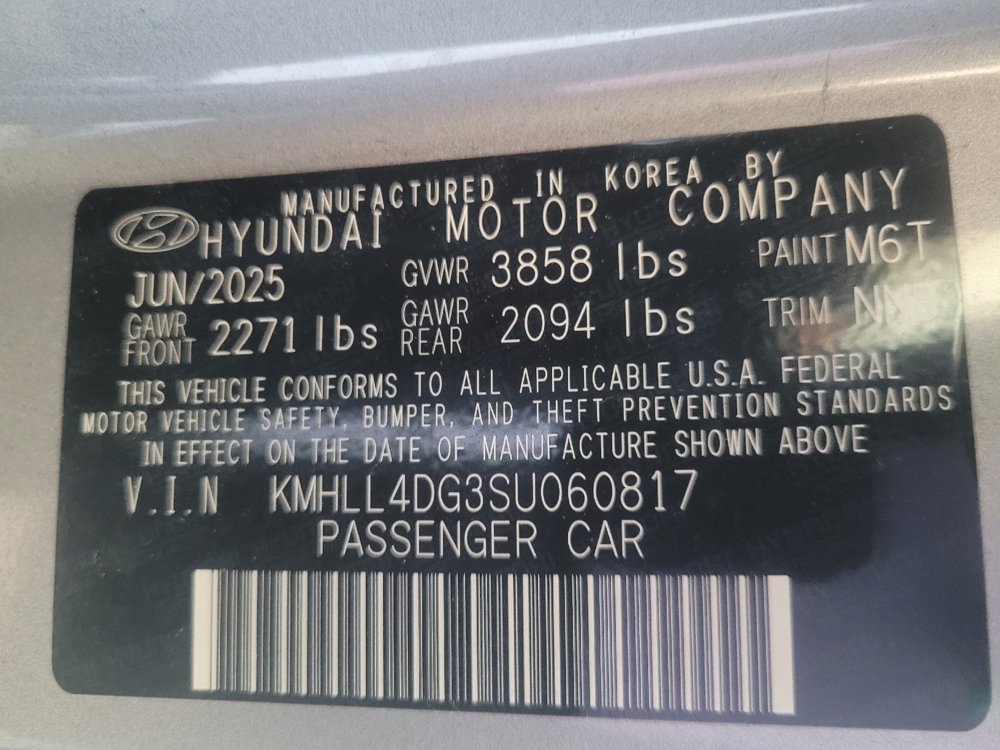 Used 2025 Hyundai Elantra SE FWD image 33