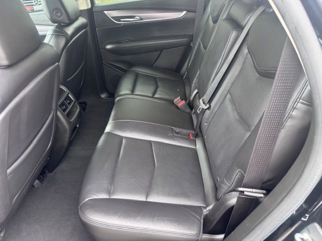 Used 2019 Cadillac XT5 Platinum AWD/4WD image 12