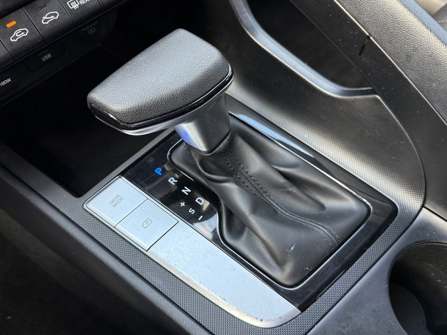 Used 2021 Hyundai Elantra SE image 22
