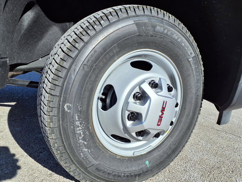 New 2026 GMC Sierra 3500 Pro w/ Convenience Package image 25