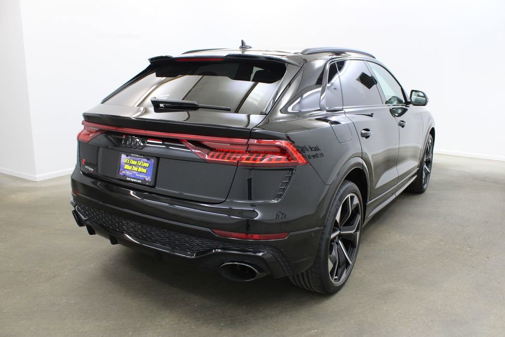 Used 2023 Audi RS Q8 w/ Black Optic Package image 5