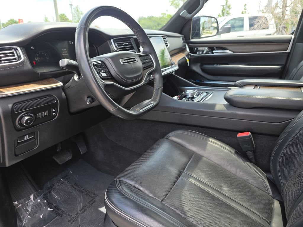Used 2022 Jeep Grand Wagoneer Series II AWD/4WD image 31