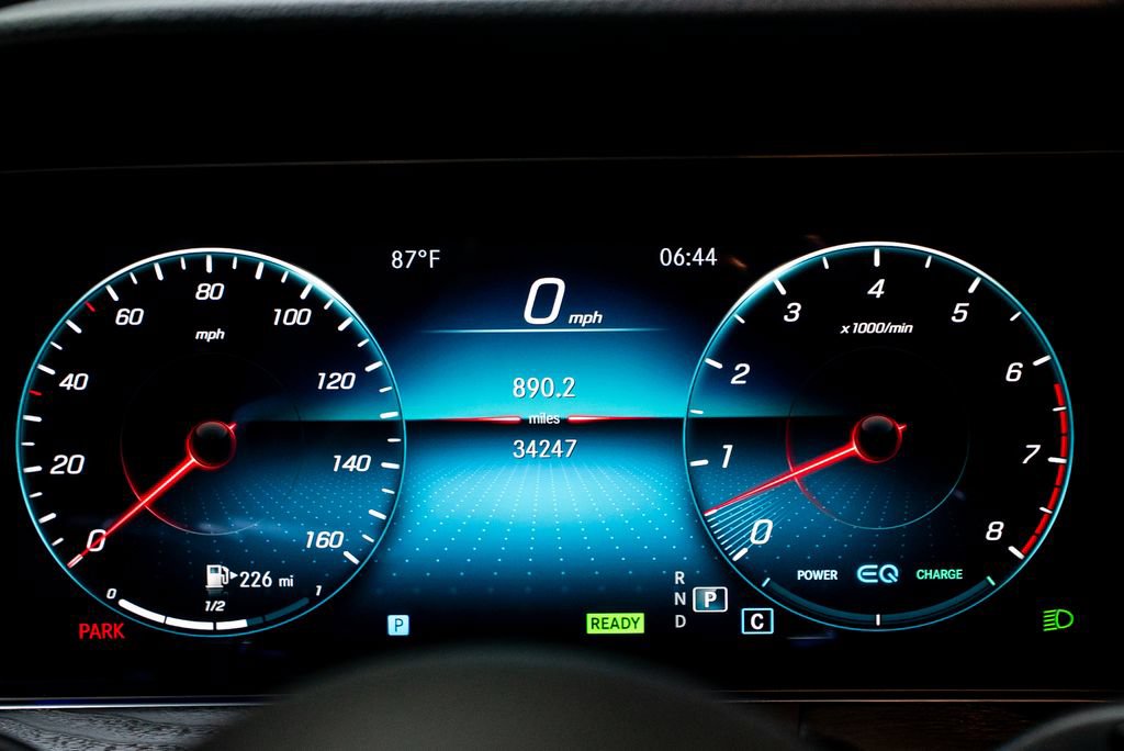 Used 2022 Mercedes-Benz E 450 Coupe image 32