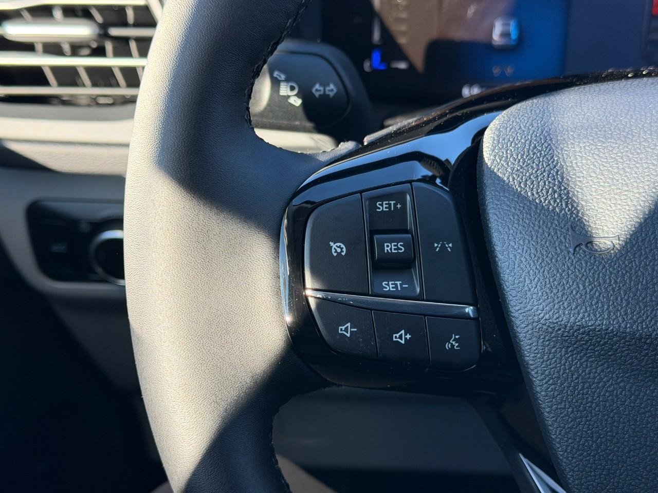 New 2026 Ford Escape Active w/ Cold Weather Package FWD image 13