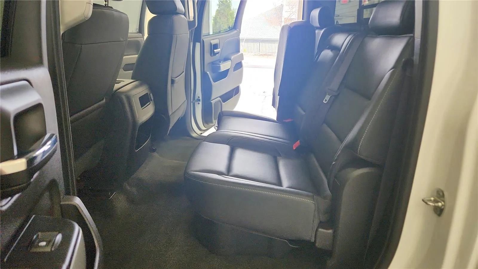 Used 2017 Chevrolet Silverado 1500 LTZ Z71 w/ Redline Edition image 34