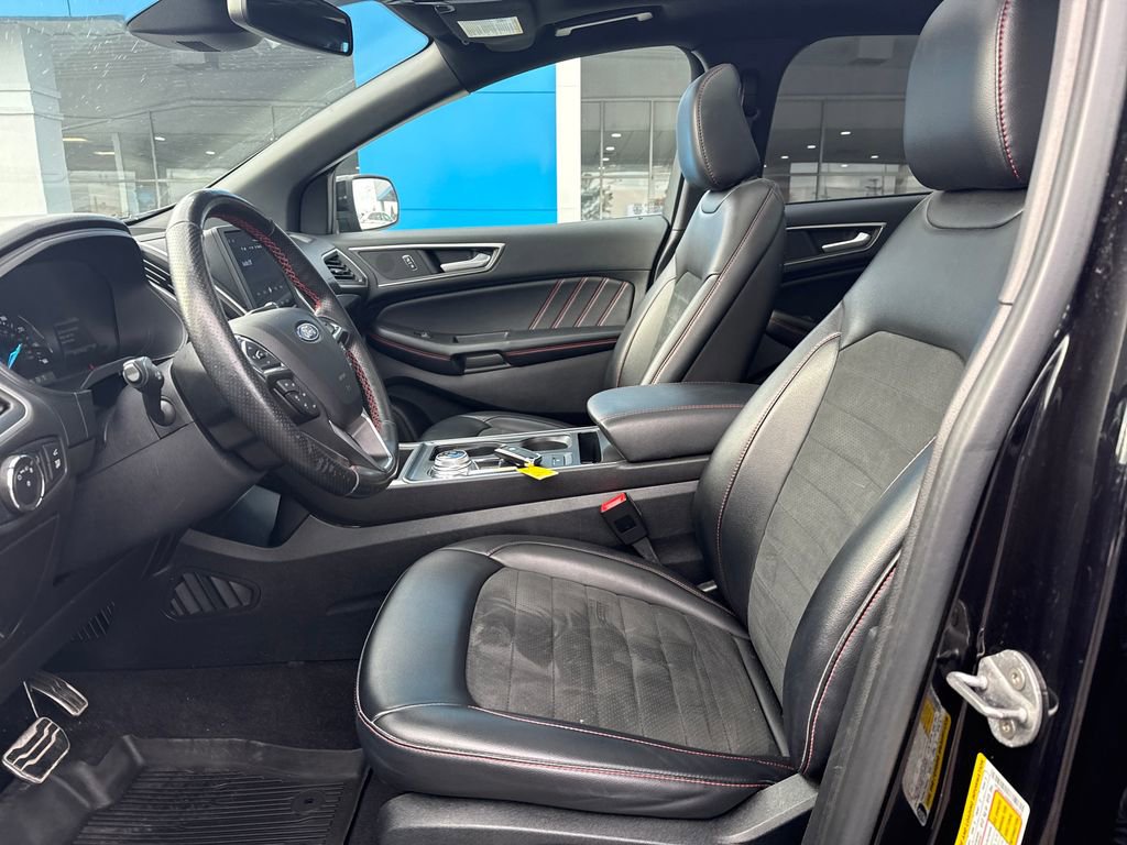 Used 2022 Ford Edge ST-Line image 11