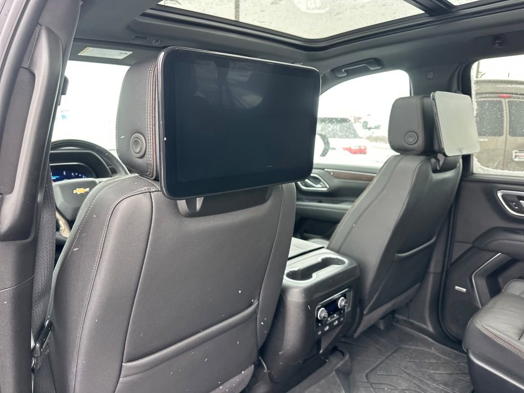 Used 2024 Chevrolet Suburban High Country w/ Advanced Technology Package image 20