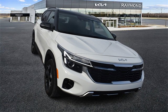 Certified 2025 Kia Seltos S image 9