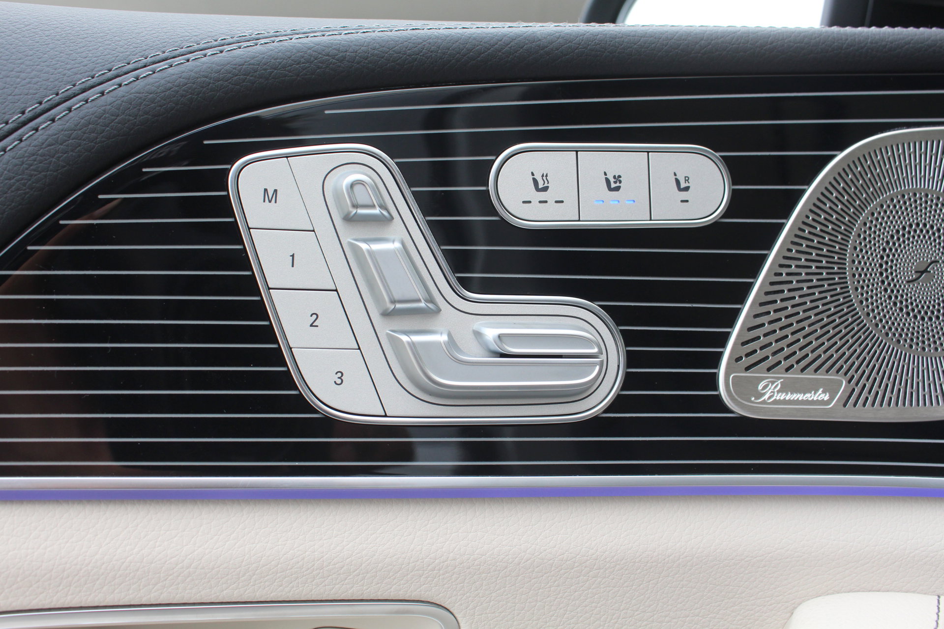 New 2026 Mercedes-Benz GLS 580 4MATIC image 14