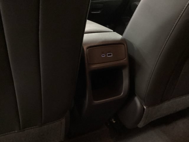 Used 2025 Chevrolet Trax LT FWD image 12