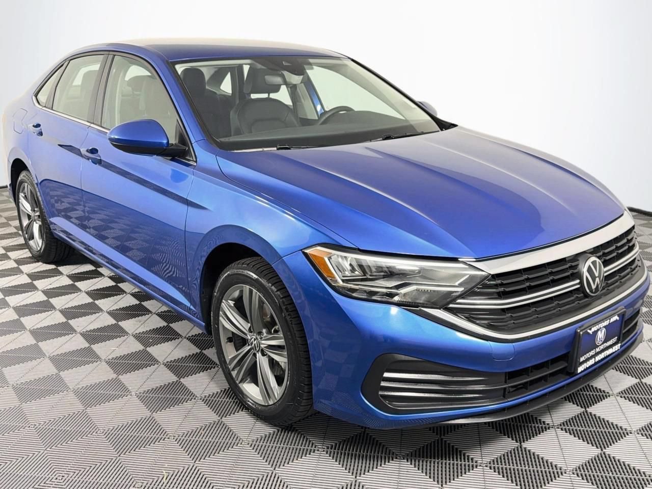 Used 2024 Volkswagen Jetta SE FWD image 30