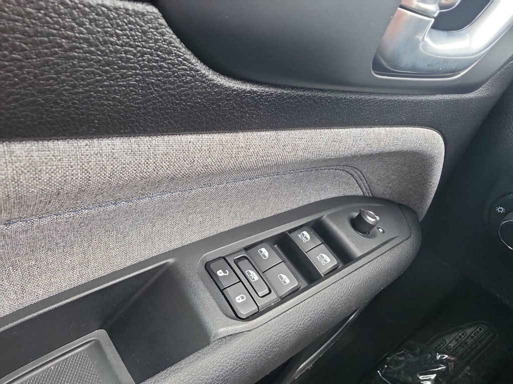 Used 2023 Jeep Compass Sport AWD/4WD image 21