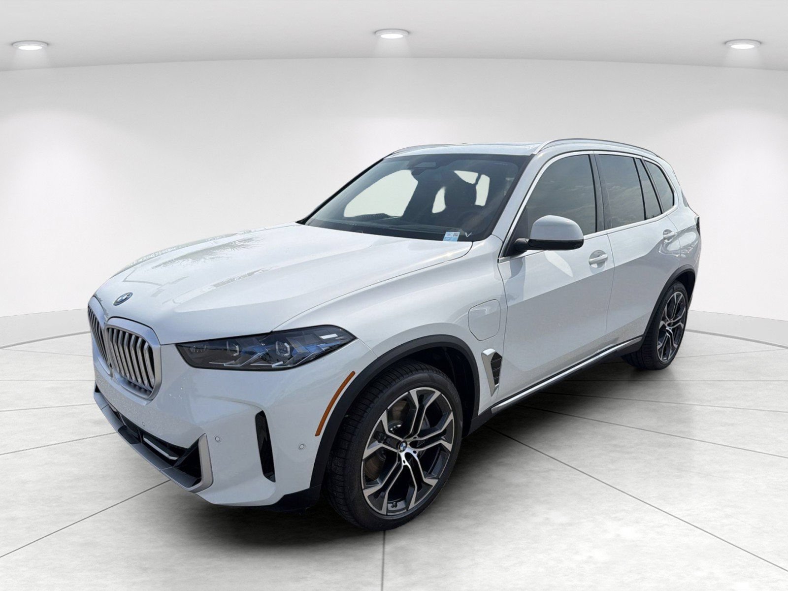 New 2026 BMW X5 xDrive50e AWD/4WD image 8