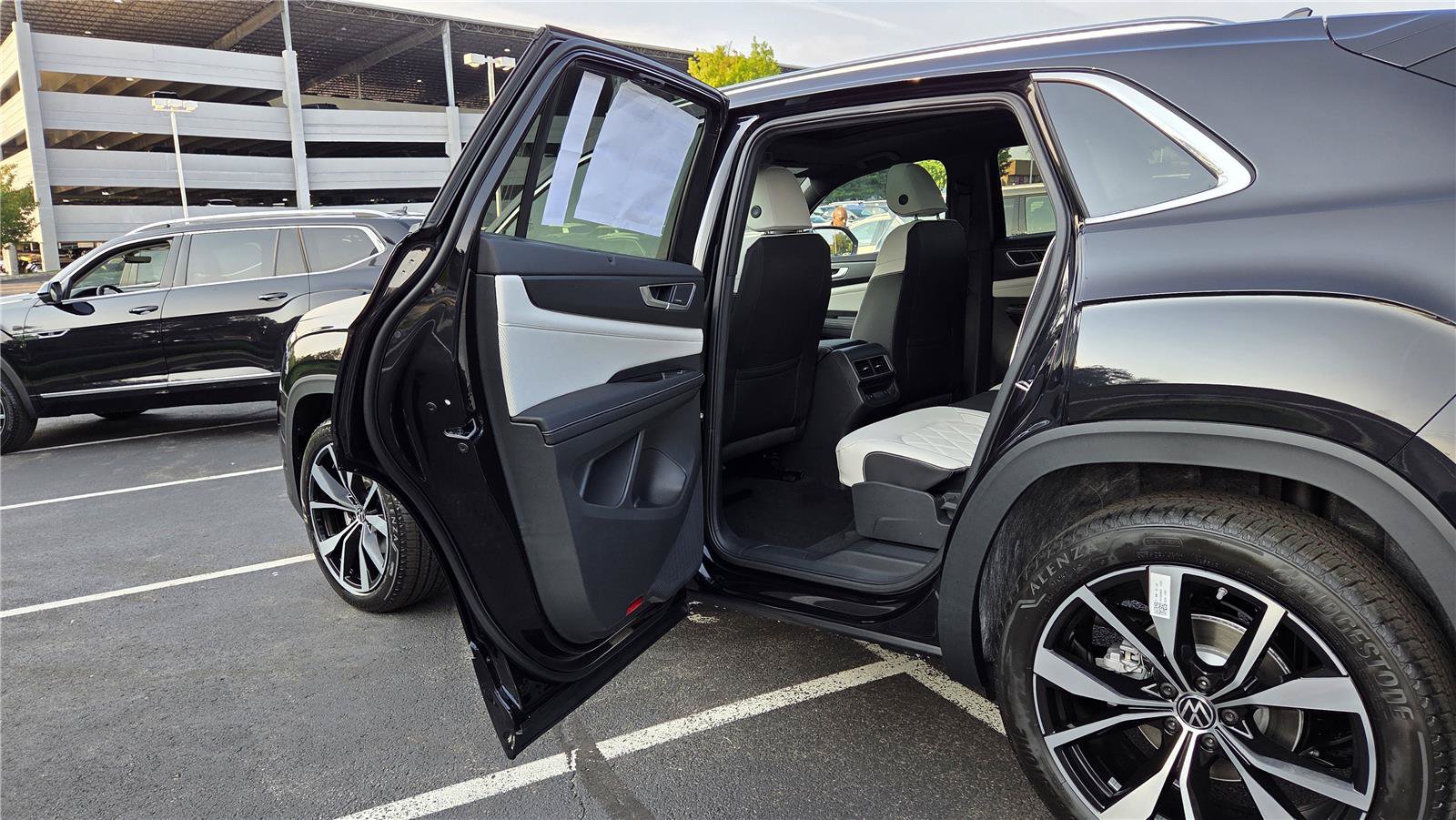 New 2026 Volkswagen Atlas Cross Sport SEL Premium R-Line AWD/4WD image 24