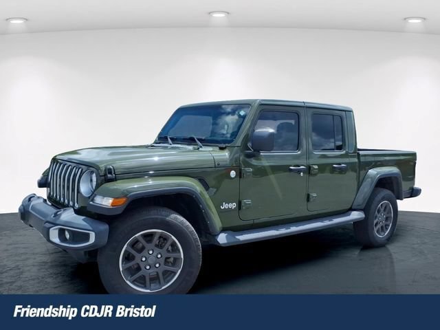 Used 2022 Jeep Gladiator Overland w/ Popular Equipment Package AWD/4WD image 1