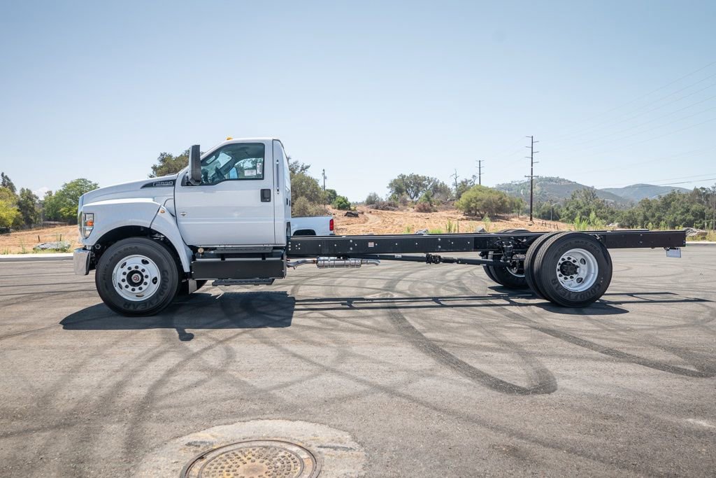 New 2026 Ford F650 2WD Regular Cab Super Duty image 4