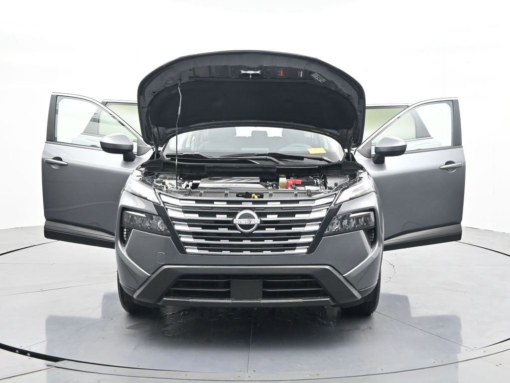 Used 2024 Nissan Rogue SV image 43