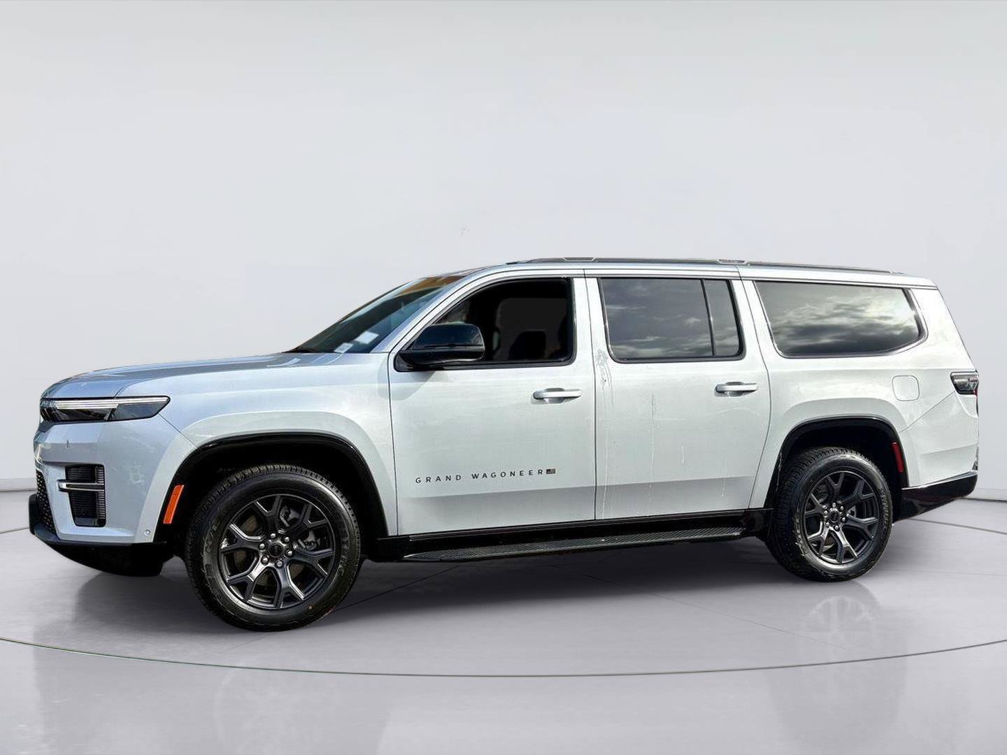 New 2026 Jeep Grand Wagoneer L Limited AWD/4WD image 1