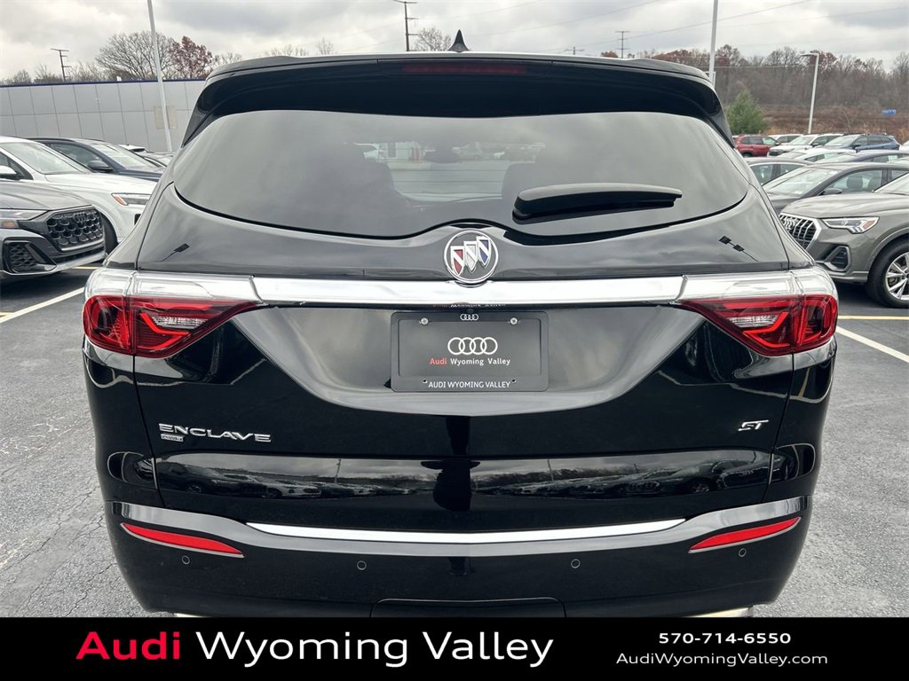 Used 2023 Buick Enclave Essence w/ Experience Buick Package image 7