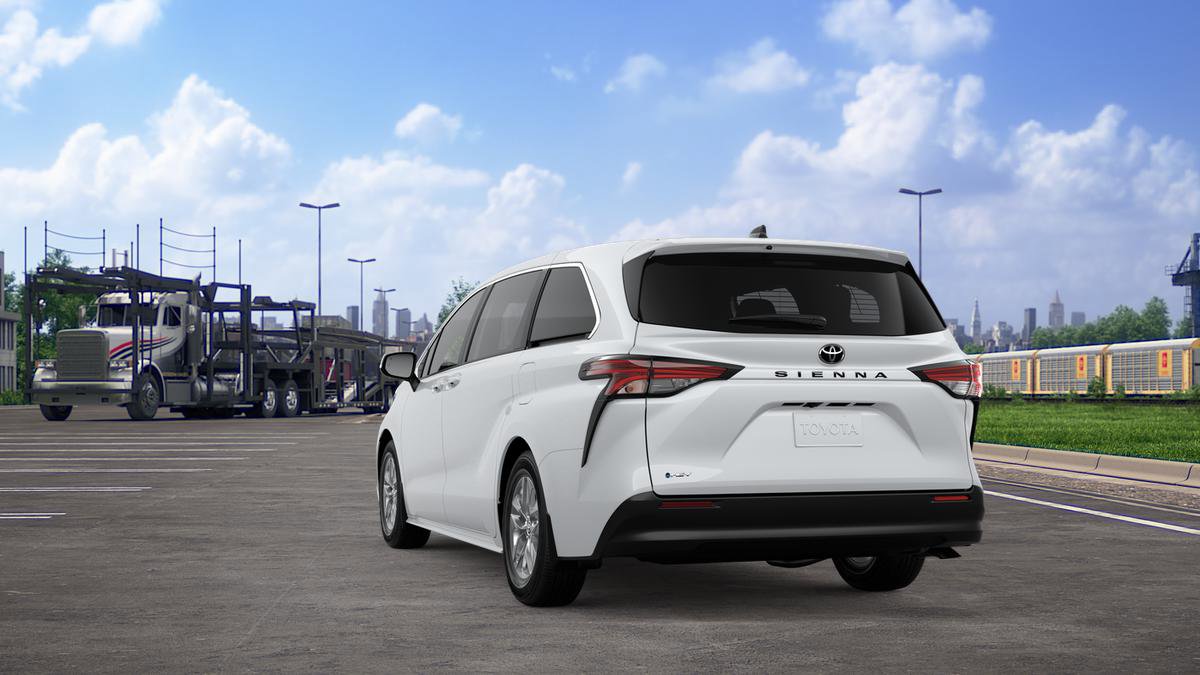 New 2026 Toyota Sienna LE FWD image 7