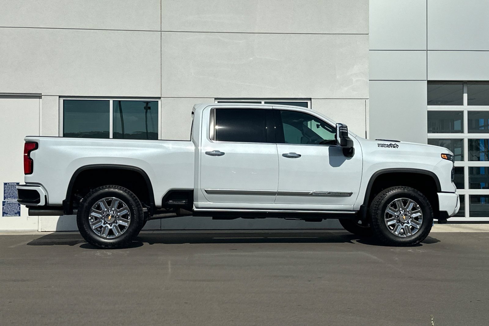 New 2026 Chevrolet Silverado 2500 High Country w/ High Country Premium Package AWD/4WD image 3