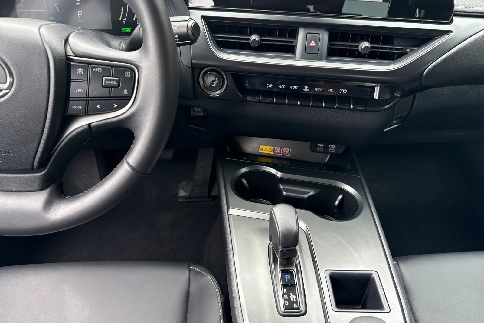 Certified 2025 Lexus UX 300h FWD w/ Accessory Package (Z2) image 28