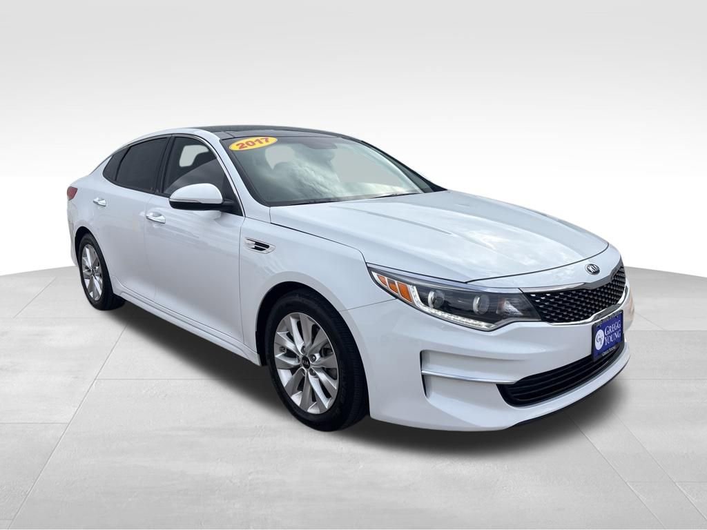 Used 2017 Kia Optima EX w/ Premium Package image 5