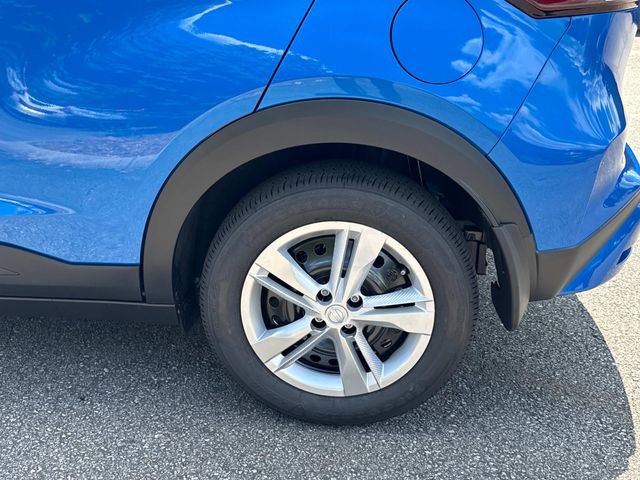 New 2025 Nissan Kicks Play S image 13