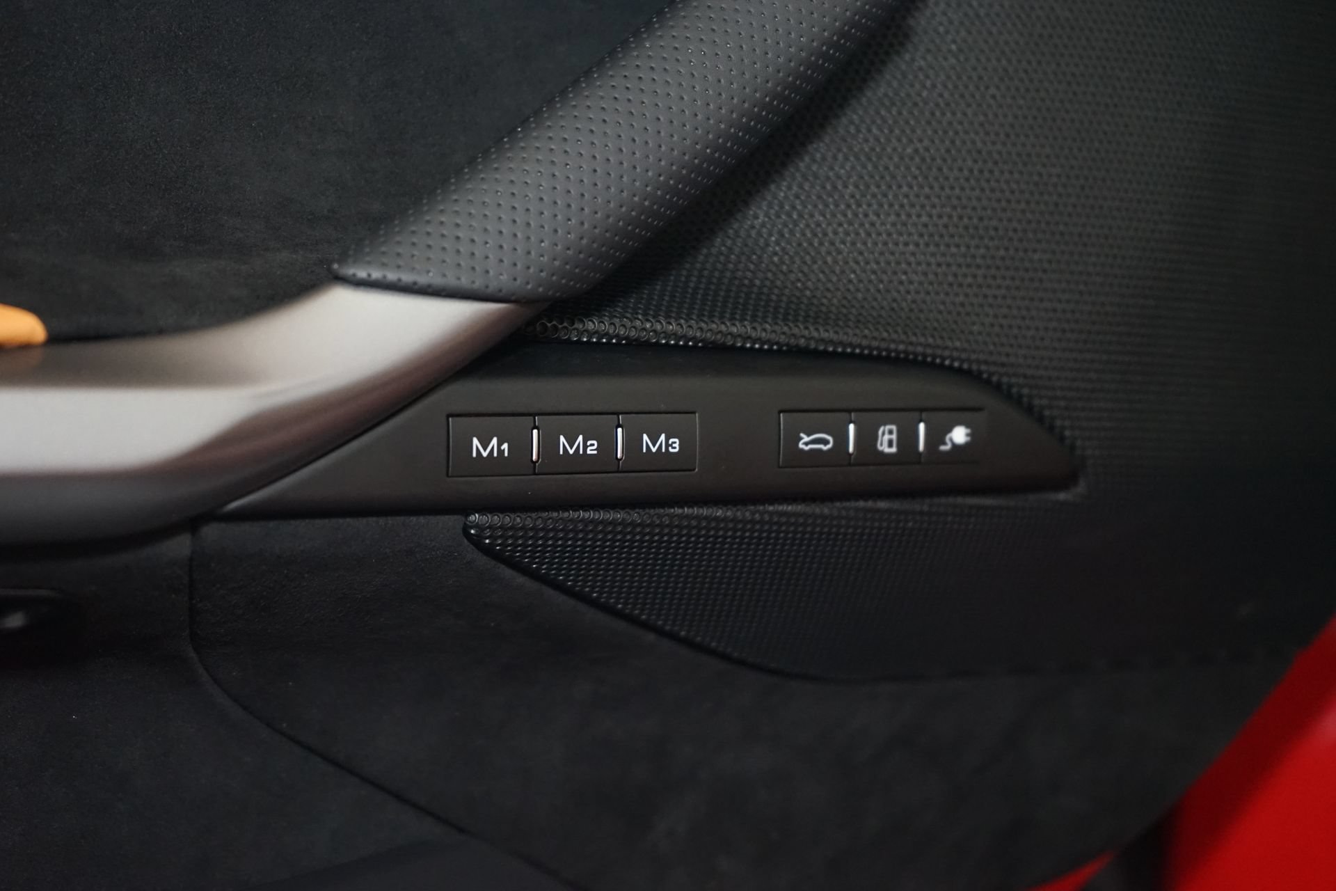 Used 2025 Ferrari 296 GTS RWD image 22