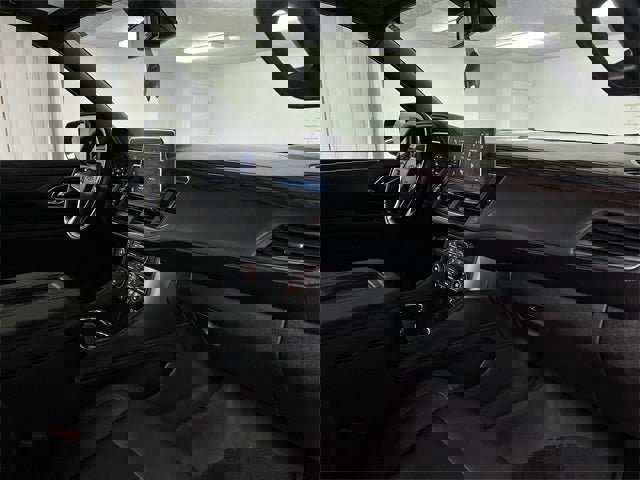 Used 2023 Chevrolet Suburban Z71 w/ Luxury Package image 64