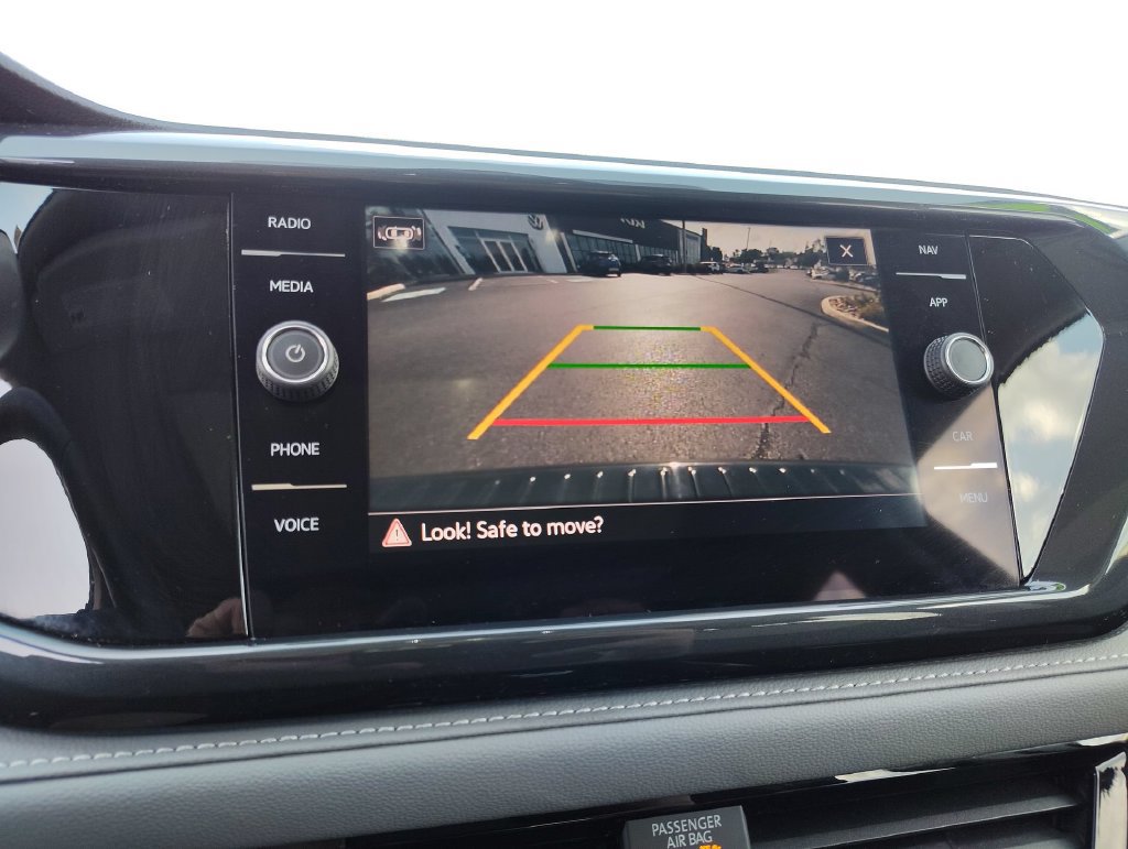 Certified 2024 Volkswagen Taos SEL AWD/4WD image 14