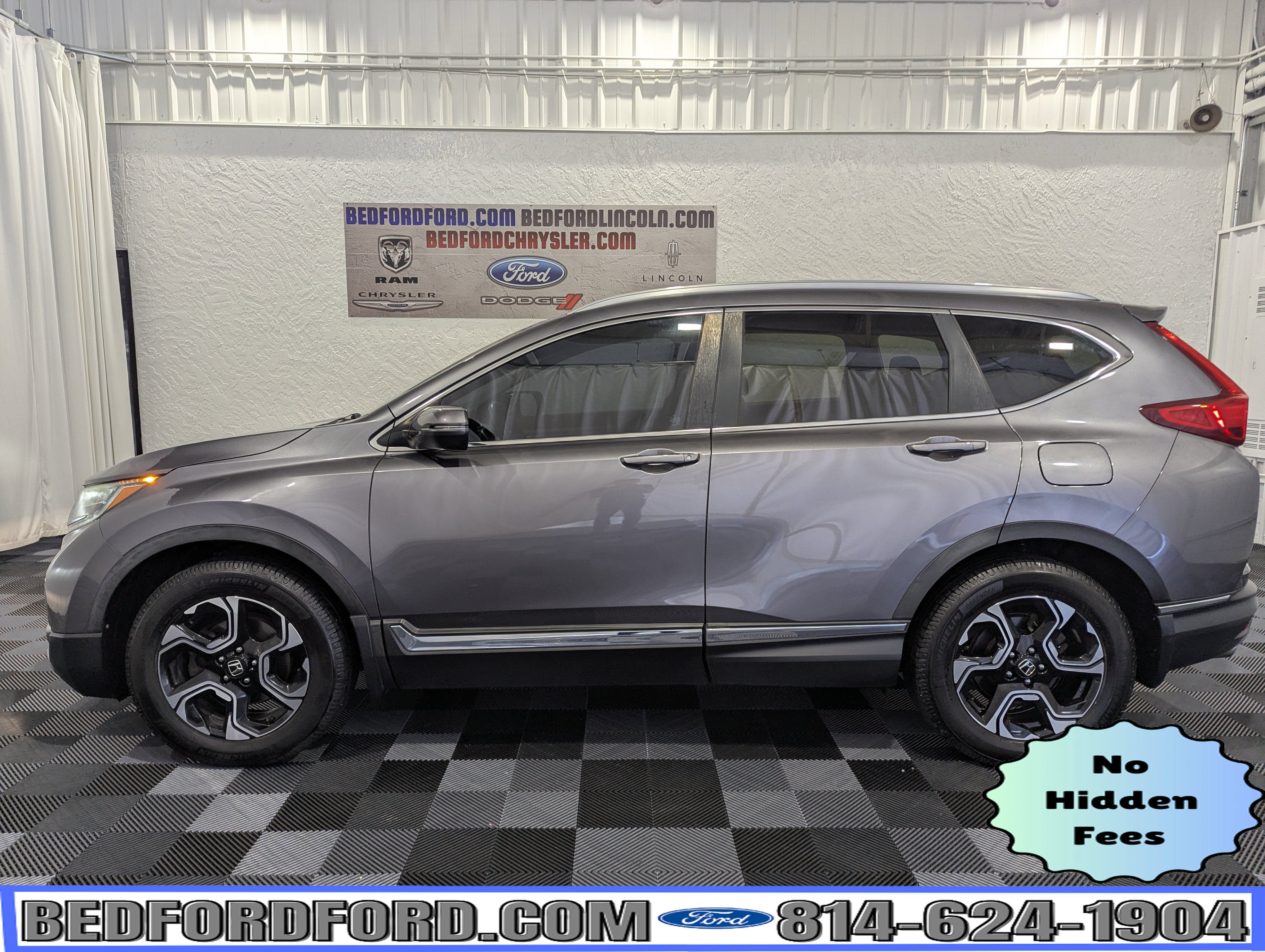 Used 2019 Honda CR-V Touring image 1