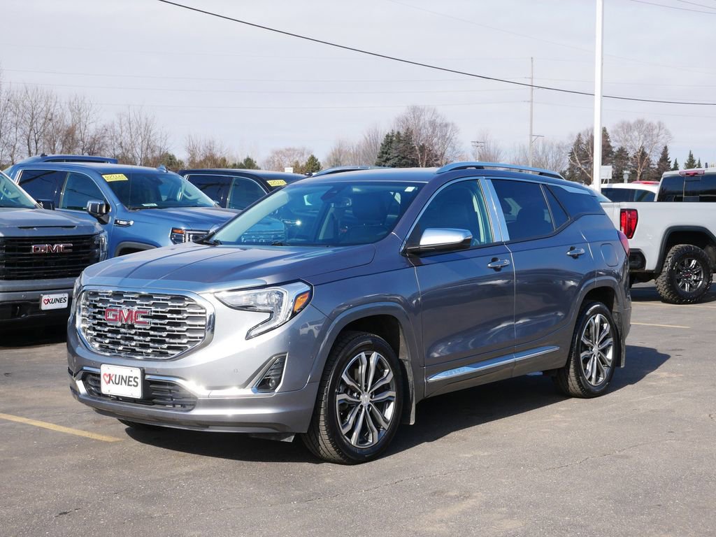 Used 2018 GMC Terrain Denali w/ Advanced Safety Package image 3