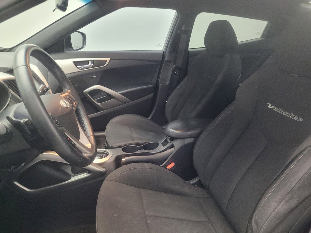 Used 2017 Hyundai Veloster Value Edition FWD image 17