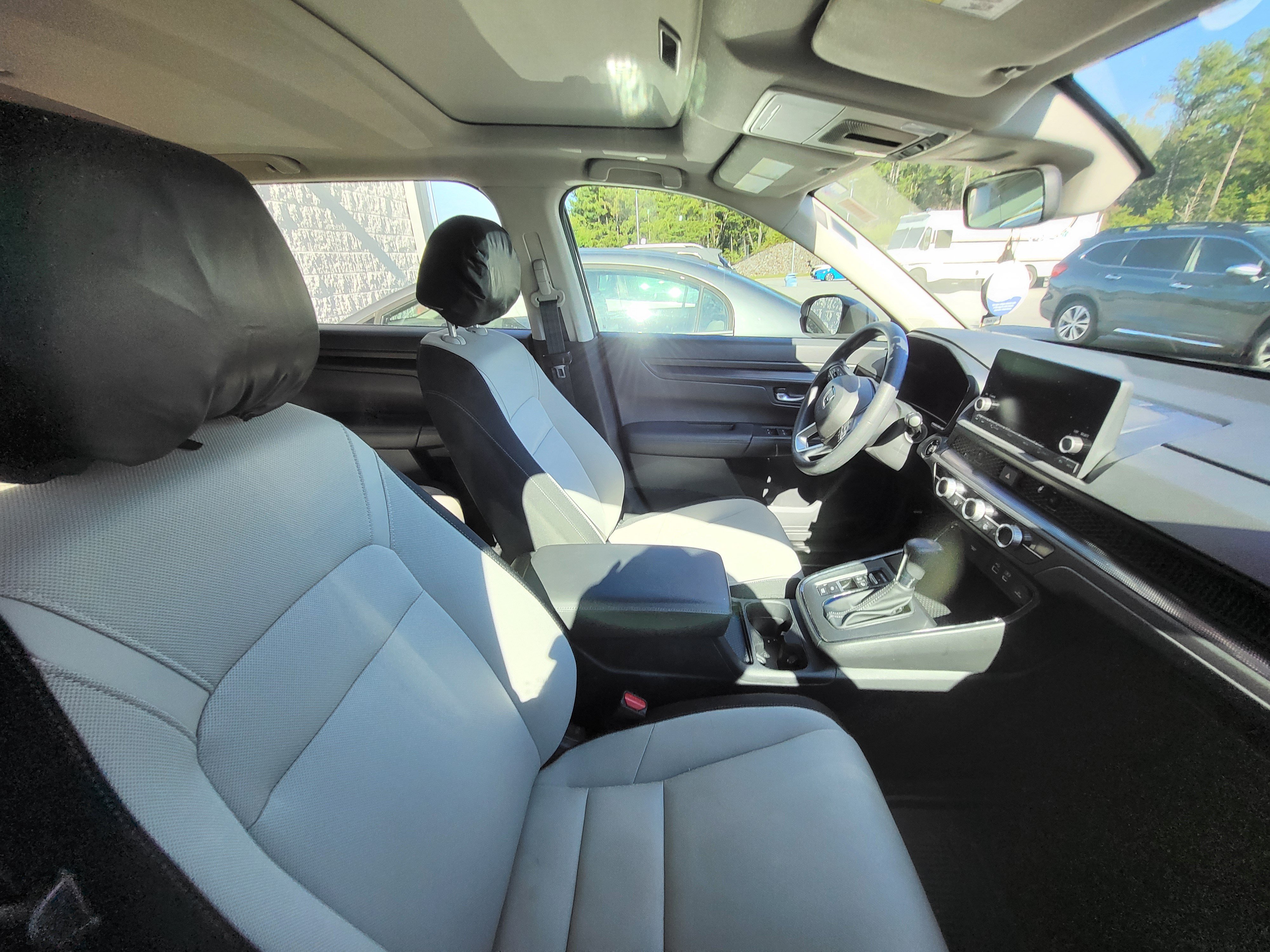 Used 2023 Honda CR-V EX image 8
