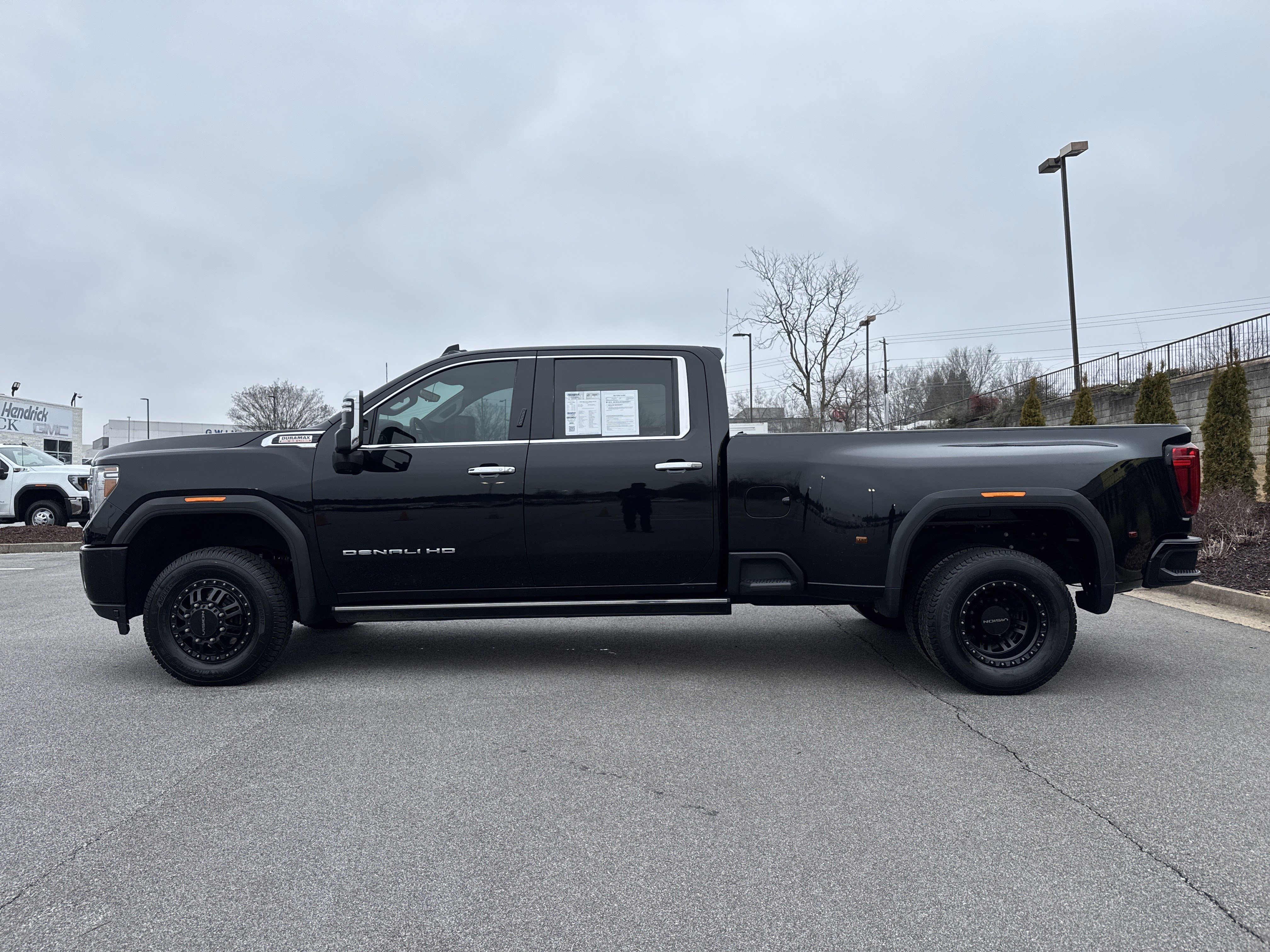 Used 2023 GMC Sierra 3500 Denali w/ Denali Ultimate Package image 7