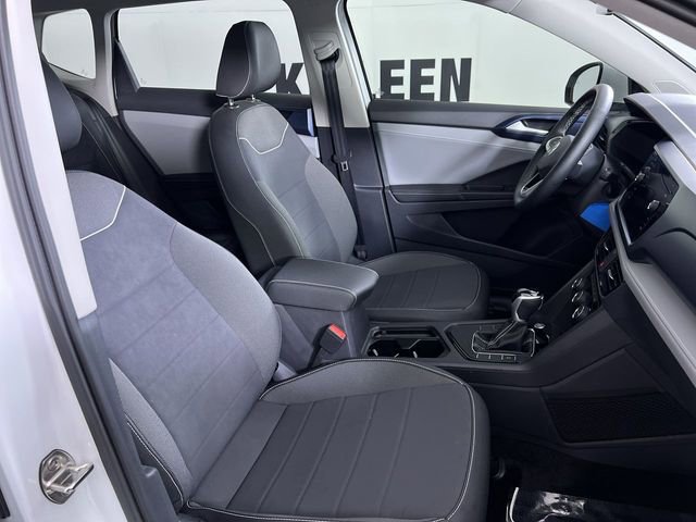 Used 2024 Volkswagen Taos SE image 23