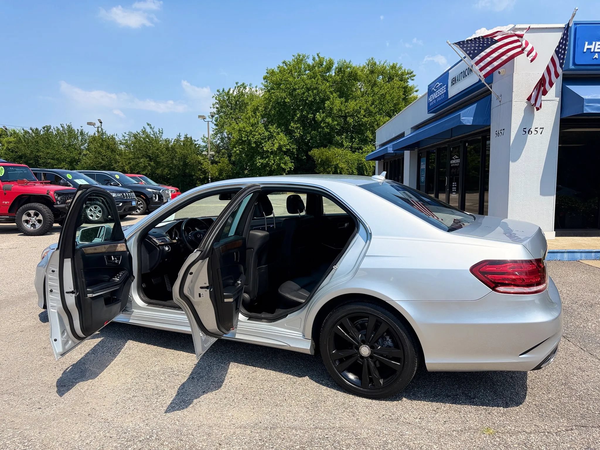 Used 2015 Mercedes-Benz E 350 4MATIC Sedan w/ Premium 1 Package image 7