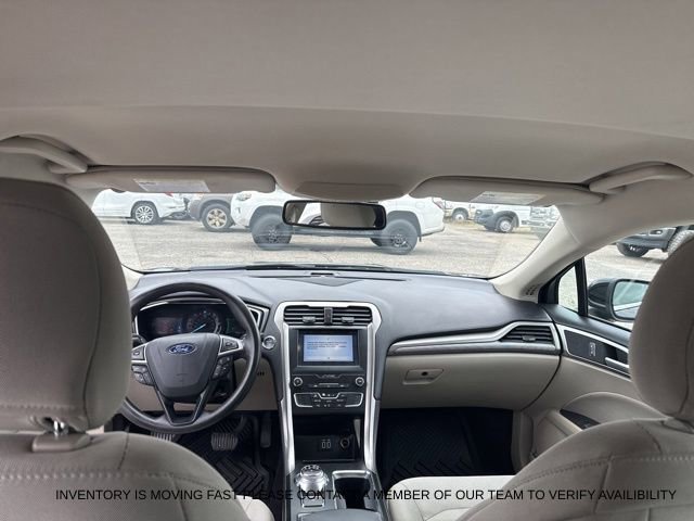 Used 2019 Ford Fusion SE image 15
